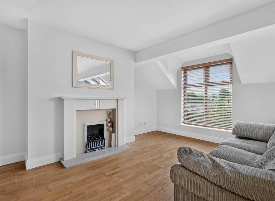 12 Locksley Lane, 110 Upper Lisburn Road, Belfast, BT10 0BB