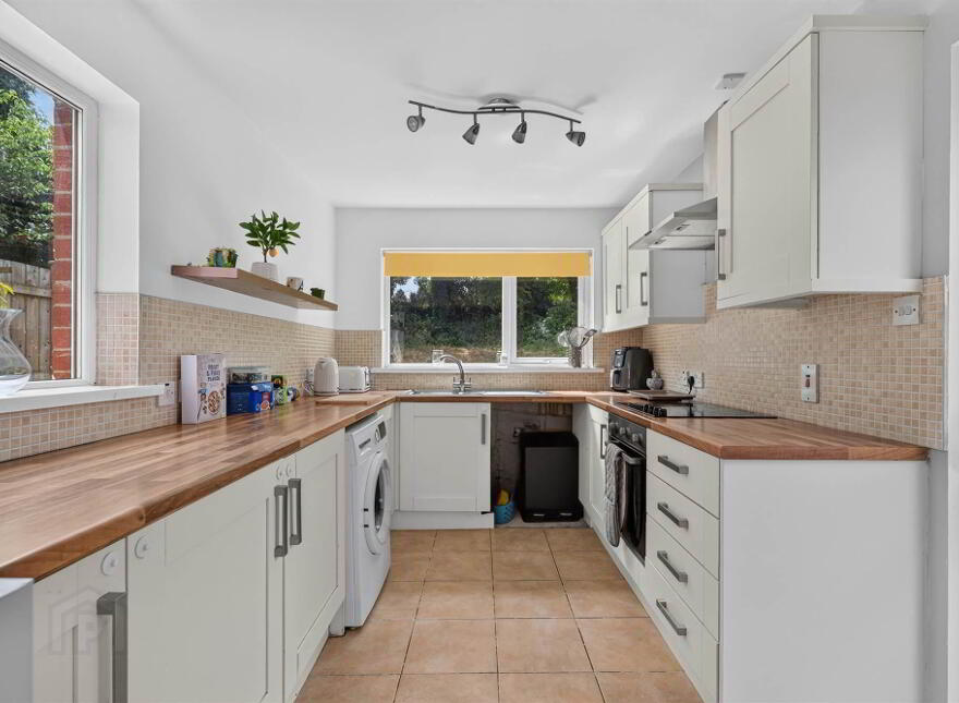 29 Hillside Park, Stranmillis, Belfast, BT9 5EL