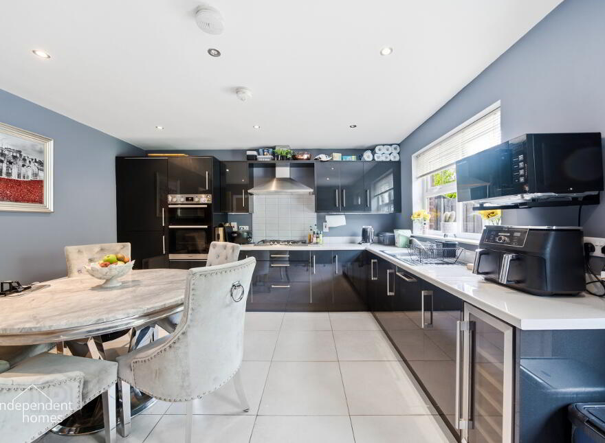 16 Hampton Lane, Larne, BT40 2FR