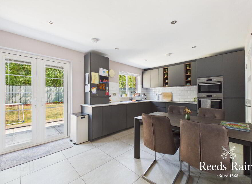 3 Rhanbuoy Mews, Carrickfergus, BT38 8ZX