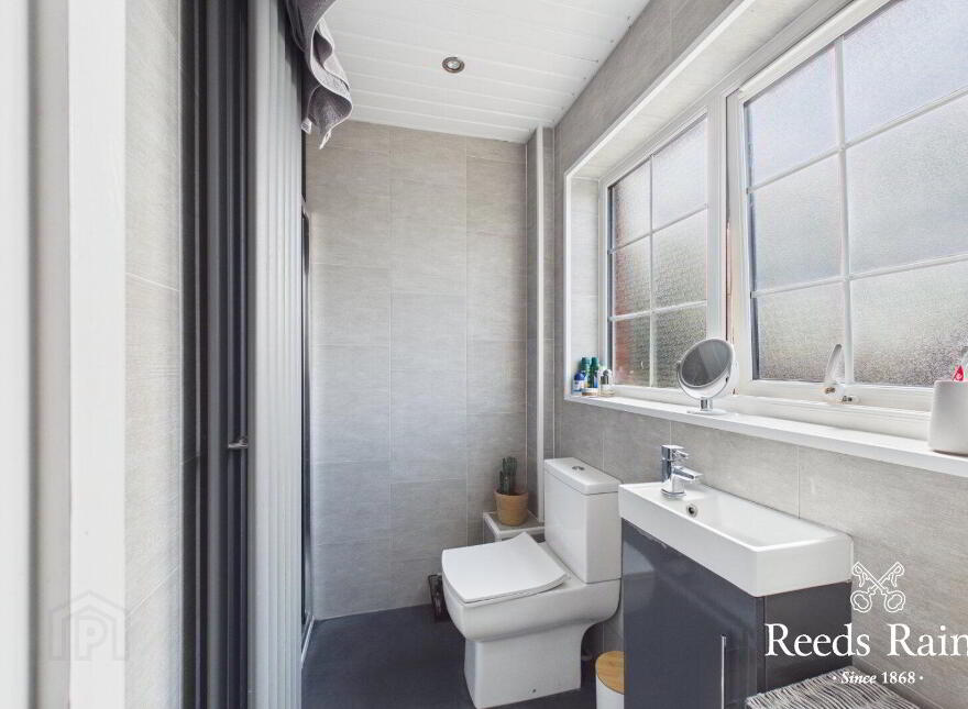 3 Rhanbuoy Mews, Carrickfergus, BT38 8ZX