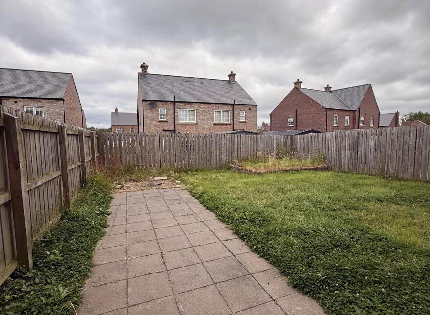 33 Cherrymount Green, Enniskillen, BT74 4GX