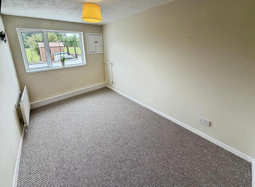 14 Moneybroom Road, Lisburn, BT28 2QP
