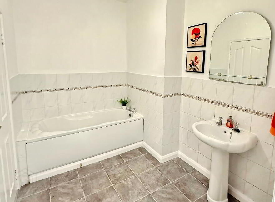 14 Moneybroom Road, Lisburn, BT28 2QP