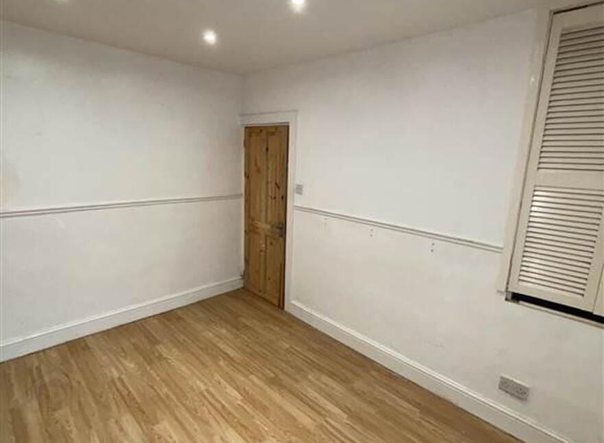 8 Hill Street, Dunmurry, Belfast, BT17 0AD