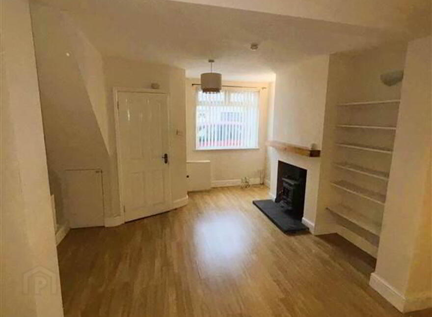 8 Hill Street, Dunmurry, Belfast, BT17 0AD