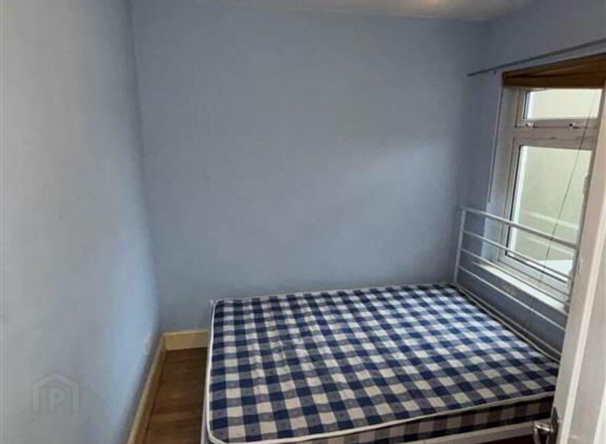 8 Hill Street, Dunmurry, Belfast, BT17 0AD