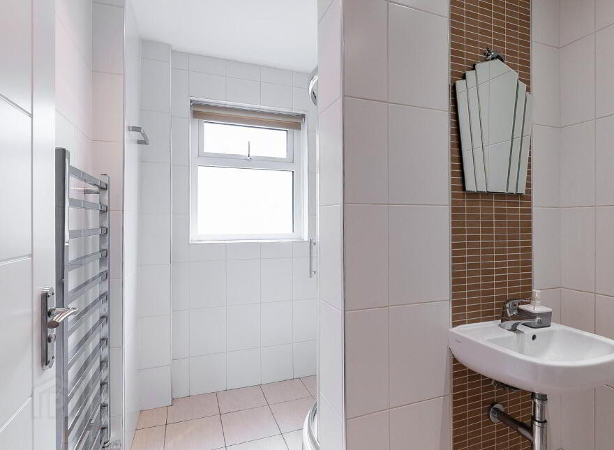 4 Chichester Gardens, Belfast, BT15 5FS