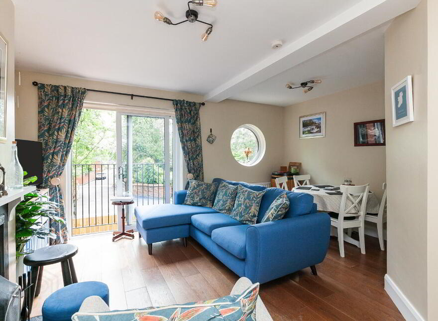4 Chichester Gardens, Belfast, BT15 5FS