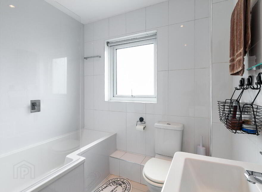 4 Chichester Gardens, Belfast, BT15 5FS