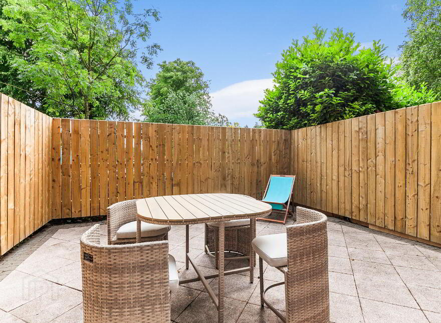 4 Chichester Gardens, Belfast, BT15 5FS