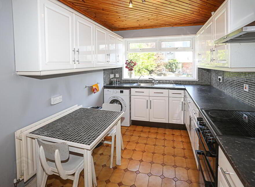 60 Downshire Road, Holywood, BT18 9LX