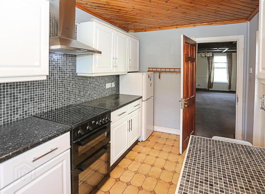 60 Downshire Road, Holywood, BT18 9LX