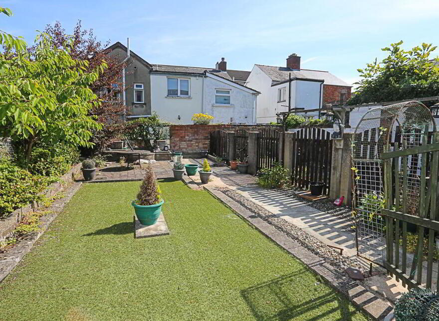 60 Downshire Road, Holywood, BT18 9LX