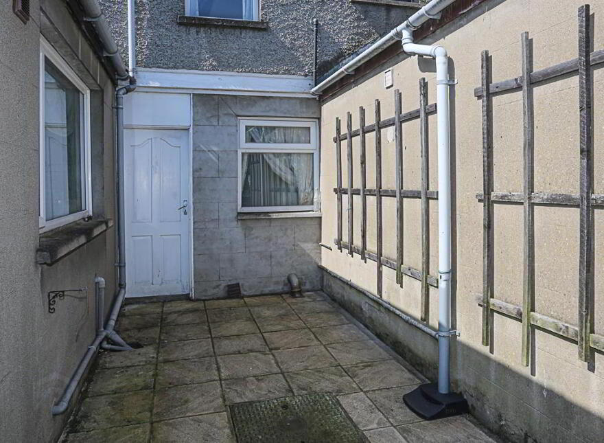 60 Downshire Road, Holywood, BT18 9LX