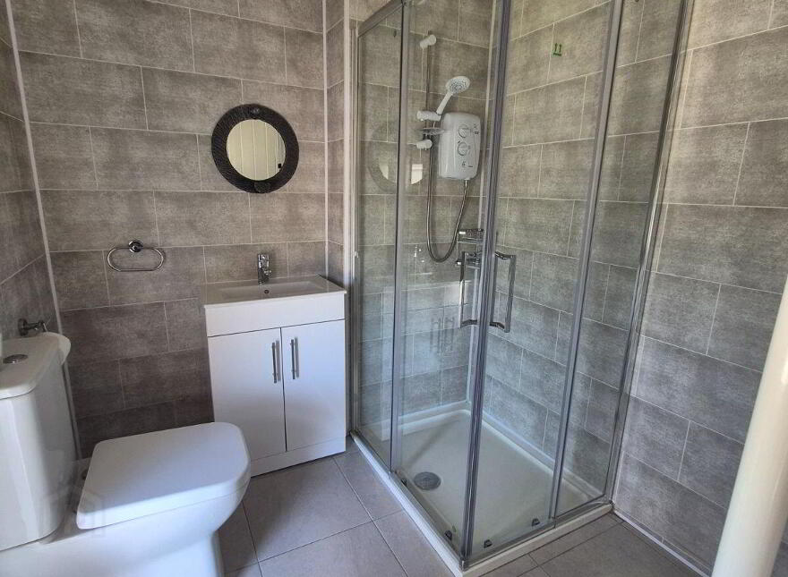 West, Port, Ballyshannon, F94XY22