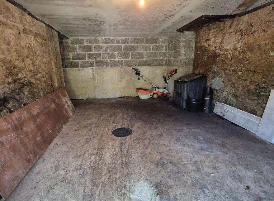 West, Port, Ballyshannon, F94XY22