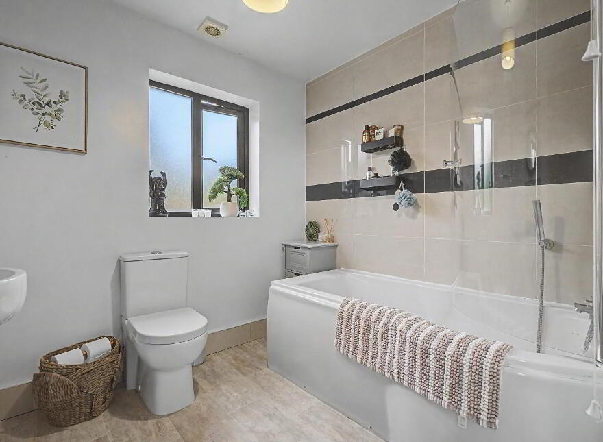 15 Woodland Mews, Derry, BT47 2FF