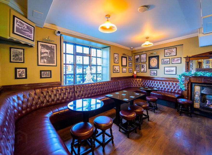 Landy's Irish Harp, Irish Street, Ardee, A92WN84