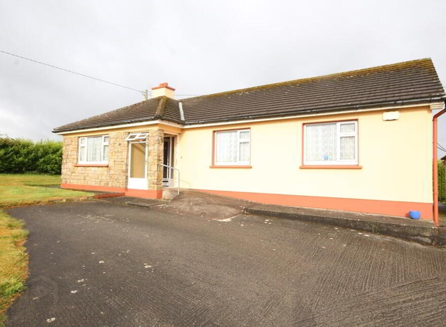 Belrose Upper, Enniskeane, P47YW52