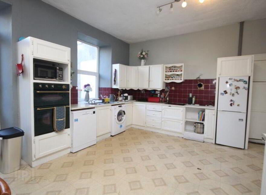 28 South Main Street, Bandon, P72D239