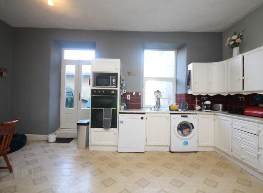 28 South Main Street, Bandon, P72D239