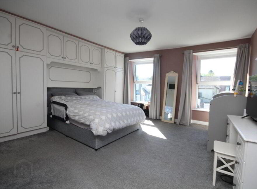 28 South Main Street, Bandon, P72D239