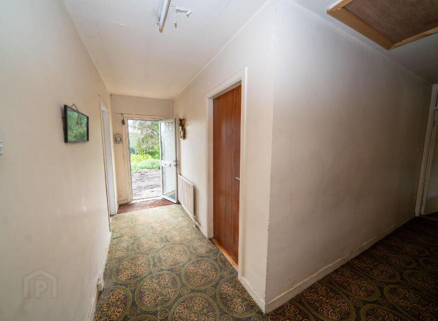 Lyraneag, Rockchapel, P51VW28