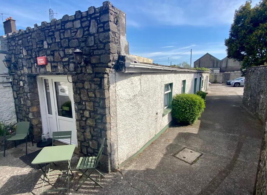 4 Main Street, Midleton, P25R253