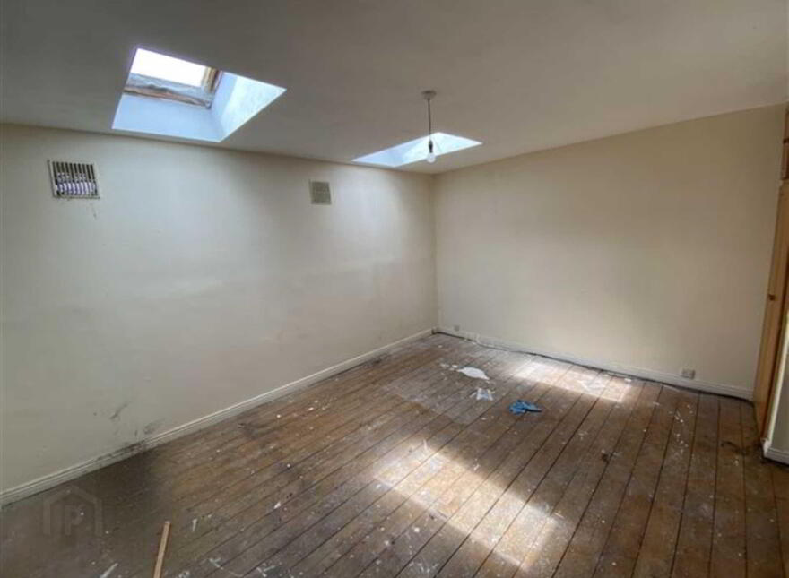 Main Street, Emly, E34V186