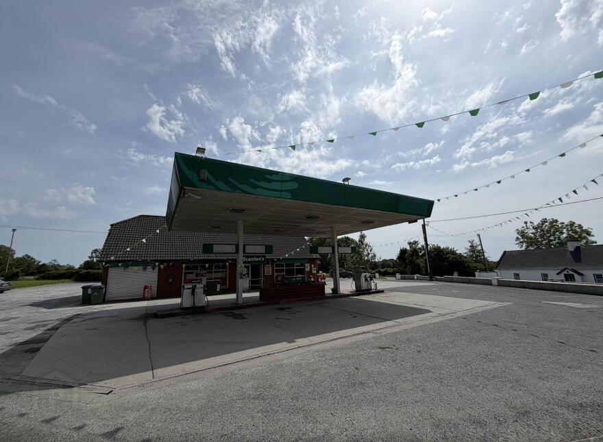 Scanlons Supermarket & Filling Station, Barrys Cross, Grange, Grange, V35HT32