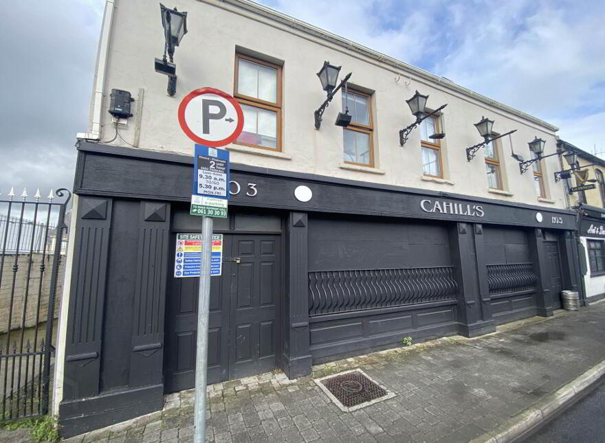 Cahills Bar & Lounge, 3 Mulgrave Street, Limerick, V94A2C4