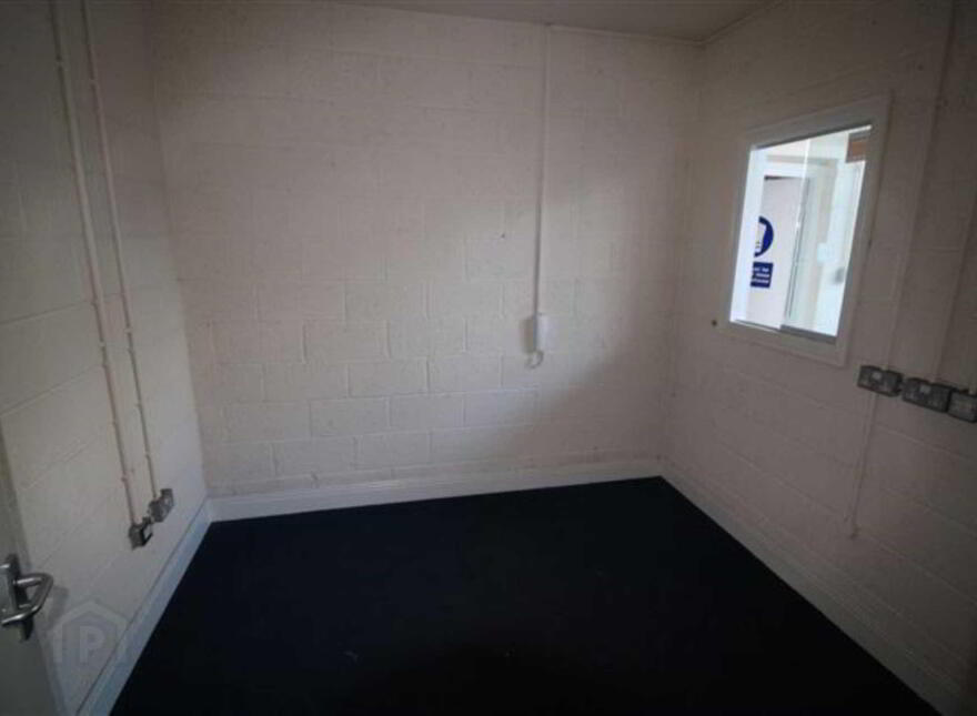 9-10 Beech Logistic Centre Smithstown Business Par, Shannon, V14P862