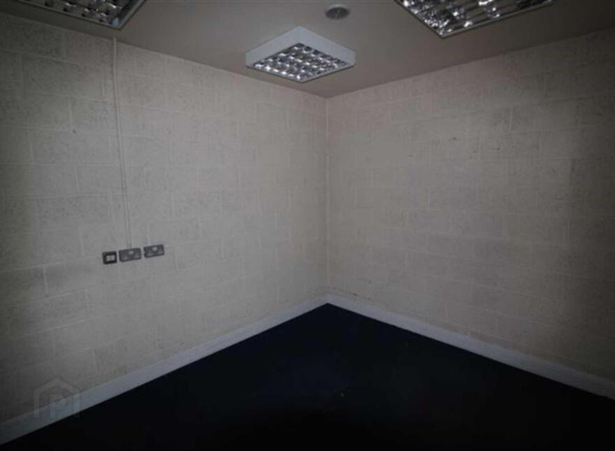9-10 Beech Logistic Centre Smithstown Business Par, Shannon, V14P862