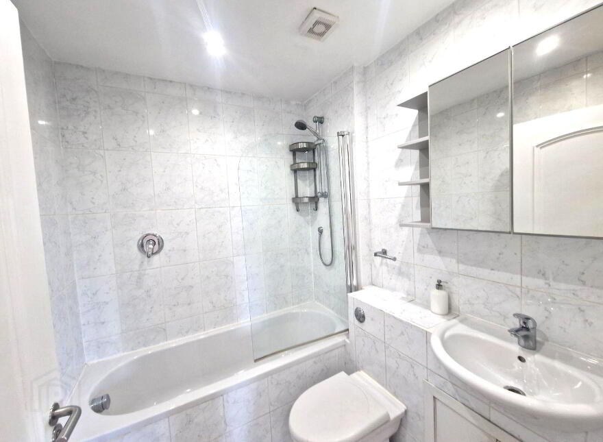 Apartment 9 Estuary Court, Rochestown, T12HR25