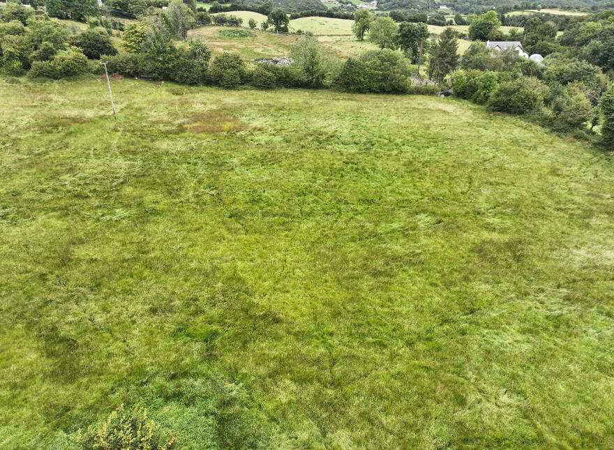 Clogher Beg, Calry