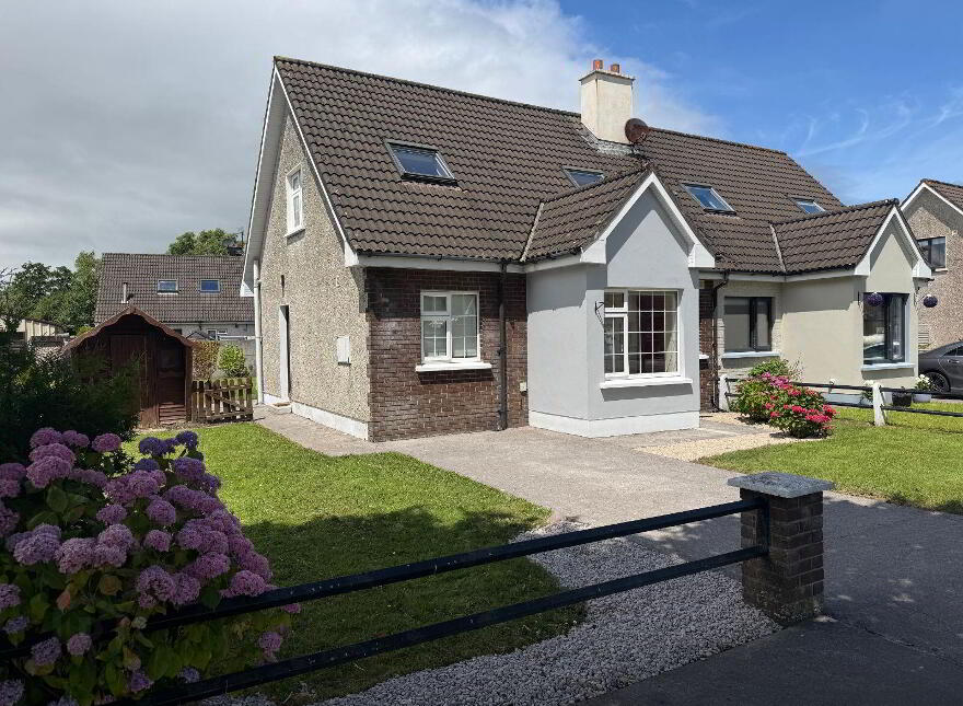 12 Manor Place, Manor Village, Tralee, V92AE3W