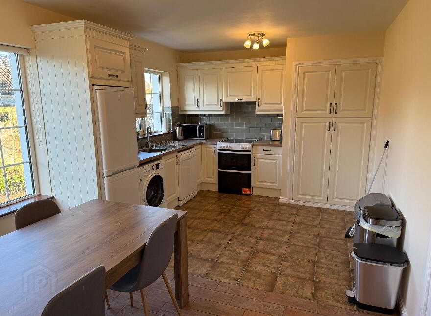 12 Manor Place, Manor Village, Tralee, V92AE3W