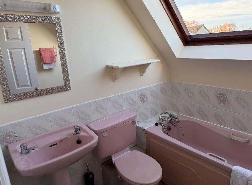 12 Manor Place, Manor Village, Tralee, V92AE3W