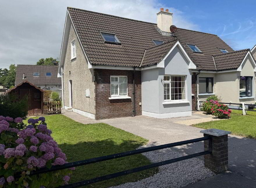 12 Manor Place, Manor Village, Tralee, V92AE3W photo