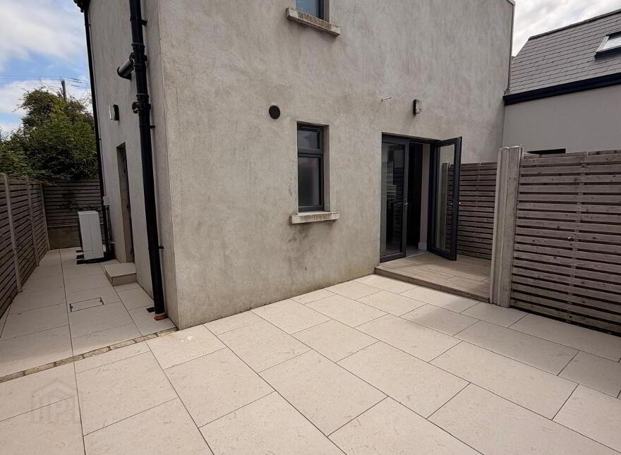 Barnakyle, Patrickswell, V942K02