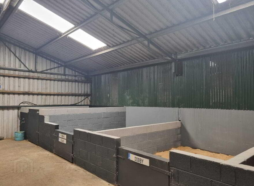 Whitethorn Equestrian Centre, Knocknasnaa, Abbeyfeale, V9476C0