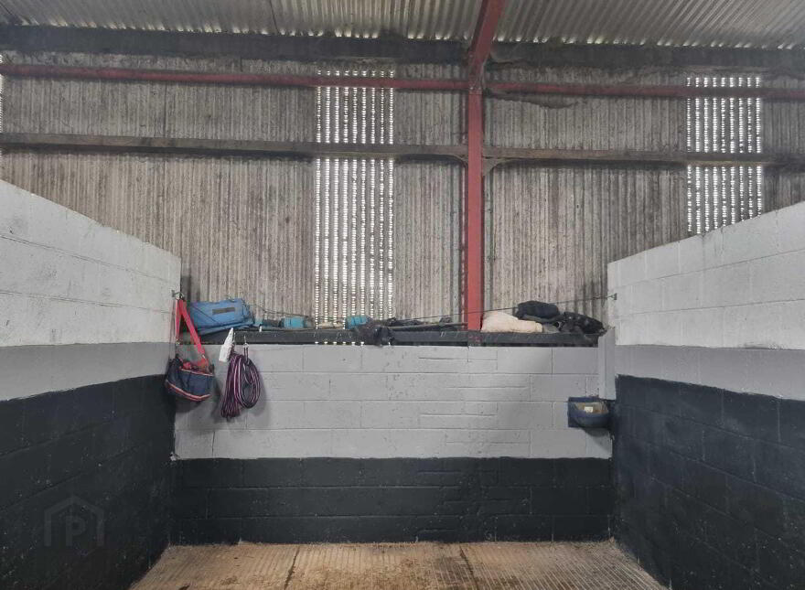 Whitethorn Equestrian Centre, Knocknasnaa, Abbeyfeale, V9476C0