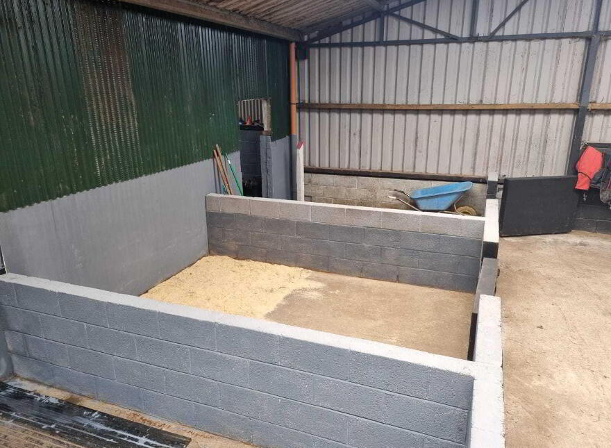 Whitethorn Equestrian Centre, Knocknasnaa, Abbeyfeale, V9476C0