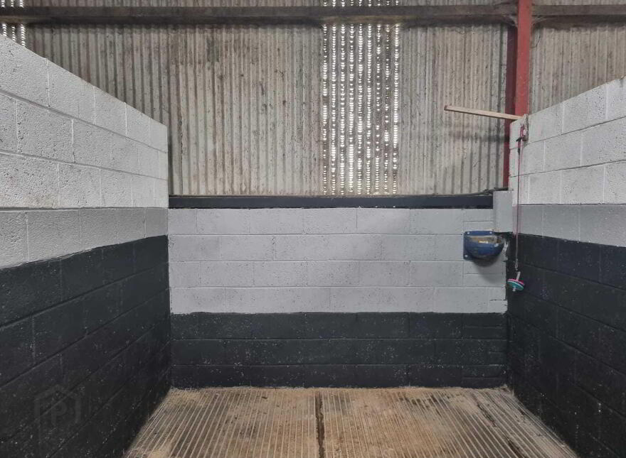 Whitethorn Equestrian Centre, Knocknasnaa, Abbeyfeale, V9476C0