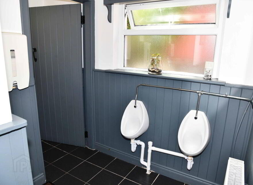 Finn's Bar Restaurant, Milltown, H54Y038