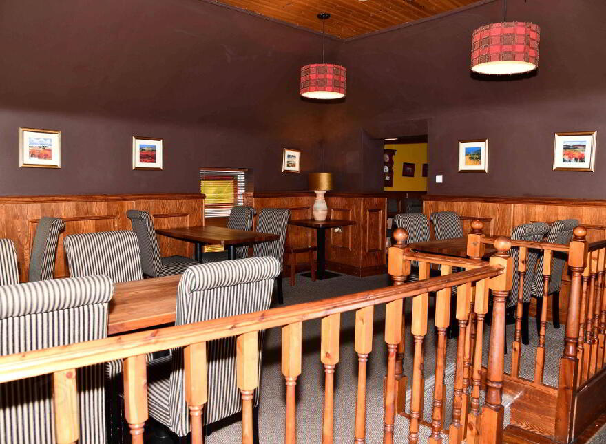 Finn's Bar Restaurant, Milltown, H54Y038