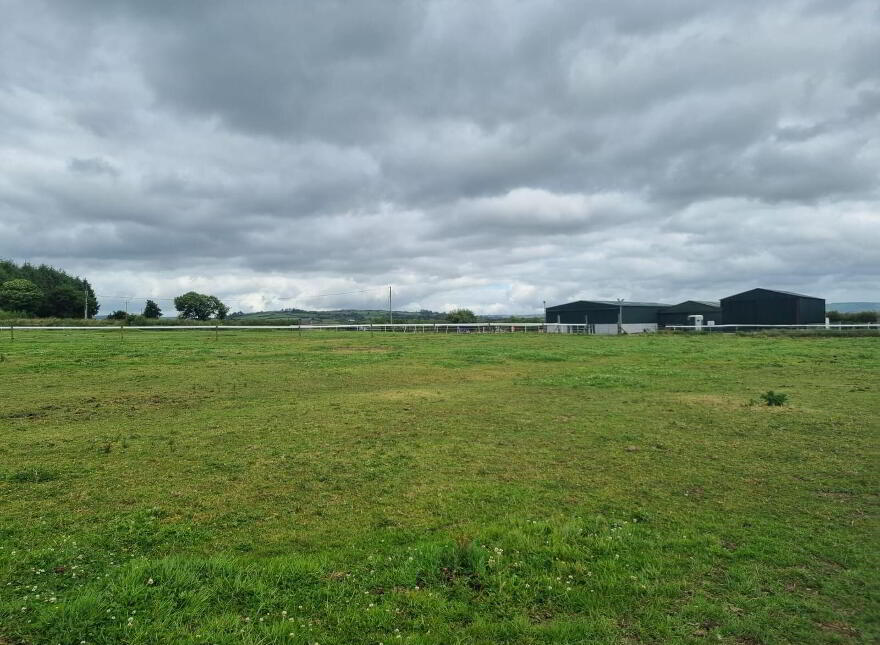 Whitethorn Equestrian Centre, Knocknasnaa, Abbeyfeale, V9476C0