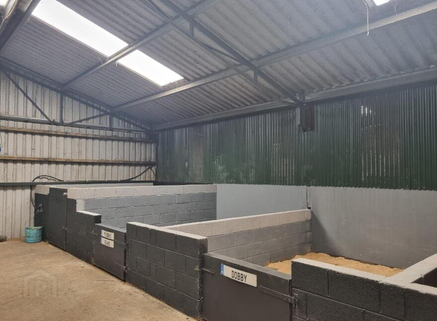 Whitethorn Equestrian Centre, Knocknasnaa, Abbeyfeale, V9476C0