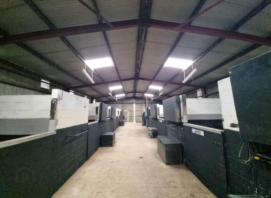 Whitethorn Equestrian Centre, Knocknasnaa, Abbeyfeale, V9476C0